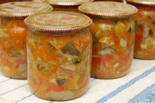 Солянка с капустой и грибами на зиму в банках
