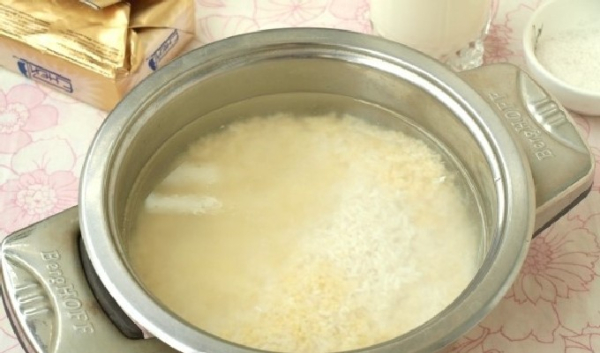 Рисовая каша на молоке Рисовая каша на молоке