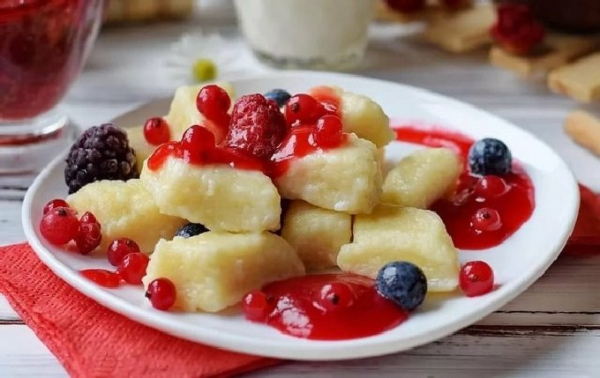 Ленивые вареники из творога классические Ленивые вареники из творога классические