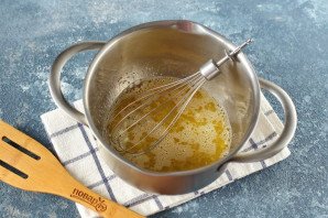 Пышные бездрожжевые оладьи на кефире Пышные бездрожжевые оладьи на кефире