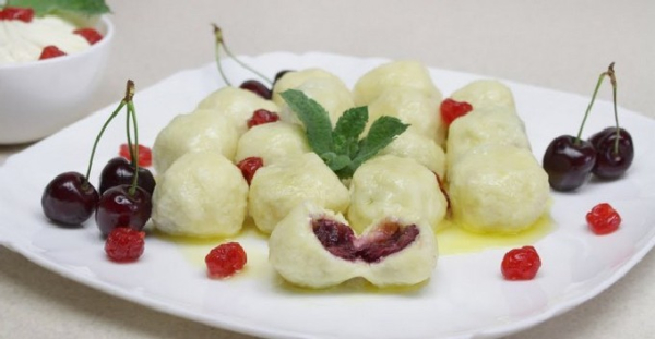 Ленивые вареники из творога классические Ленивые вареники из творога классические