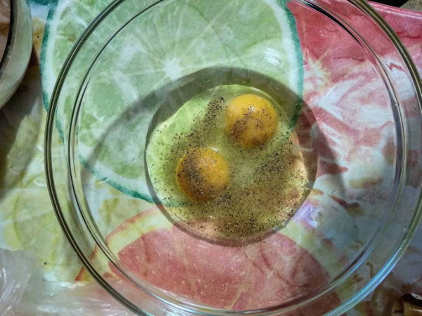 Гренки с яйцом и молоком на сковороде Гренки с яйцом и молоком на сковороде