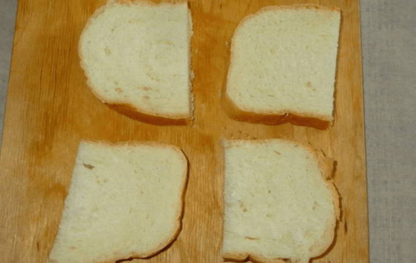 Гренки с яйцом и молоком на сковороде Гренки с яйцом и молоком на сковороде