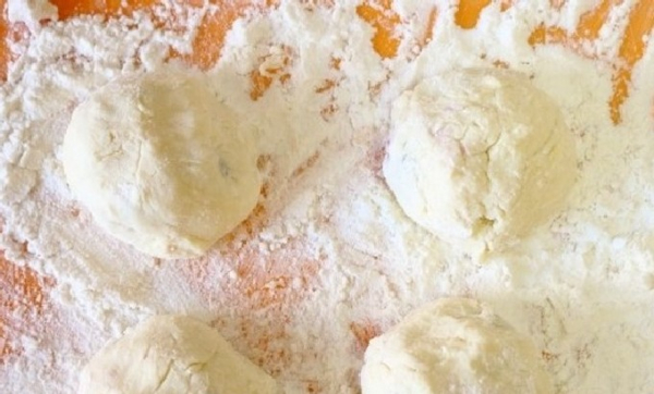 Ленивые вареники из творога классические Ленивые вареники из творога классические
