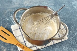 Пышные бездрожжевые оладьи на кефире Пышные бездрожжевые оладьи на кефире