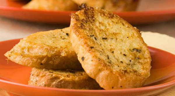 Гренки с яйцом и молоком на сковороде Гренки с яйцом и молоком на сковороде