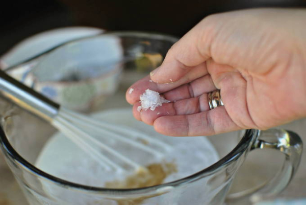 Гренки с яйцом и молоком на сковороде Гренки с яйцом и молоком на сковороде