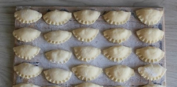 Ленивые вареники из творога классические Ленивые вареники из творога классические