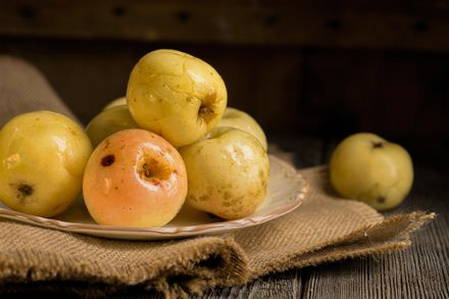 Моченые яблоки в домашних условиях Моченые яблоки в домашних условиях