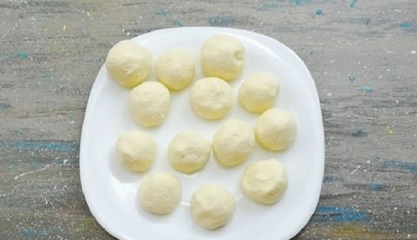 Ленивые вареники из творога классические Ленивые вареники из творога классические