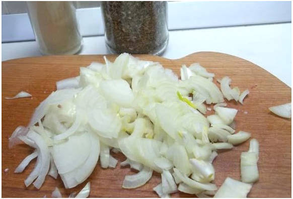 Жареная свинина с луком на сковороде Жареная свинина с луком на сковороде