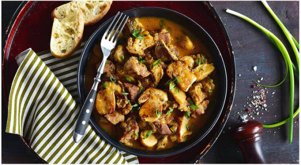 Жареная свинина с луком на сковороде Жареная свинина с луком на сковороде