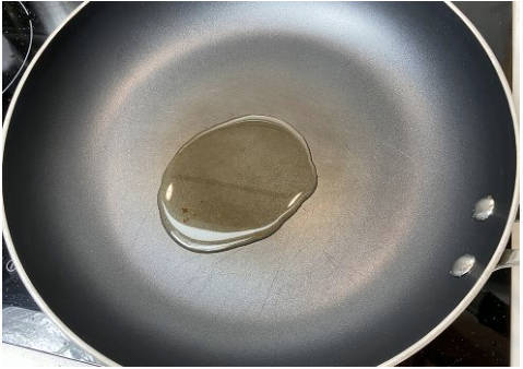 Жареная свинина с луком на сковороде Жареная свинина с луком на сковороде